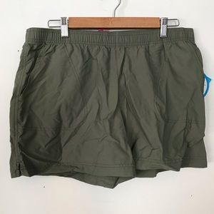 Columbia Hunter Green Court Shorts